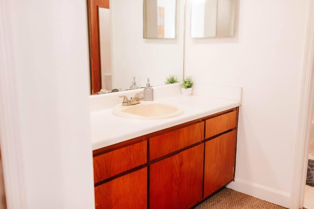 Cozy 3-Bed Athens Getaway, Right Near Uga! 아파트 외부 사진