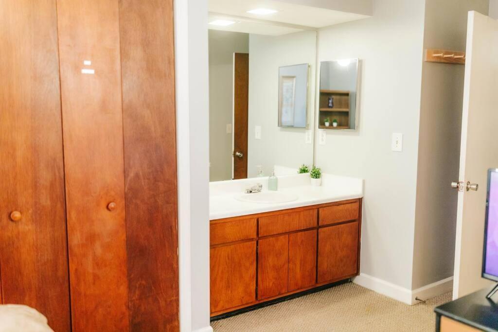 Cozy 3-Bed Athens Getaway, Right Near Uga! 아파트 외부 사진