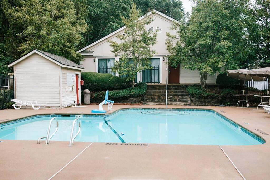 Cozy 3-Bed Athens Getaway, Right Near Uga! 아파트 외부 사진