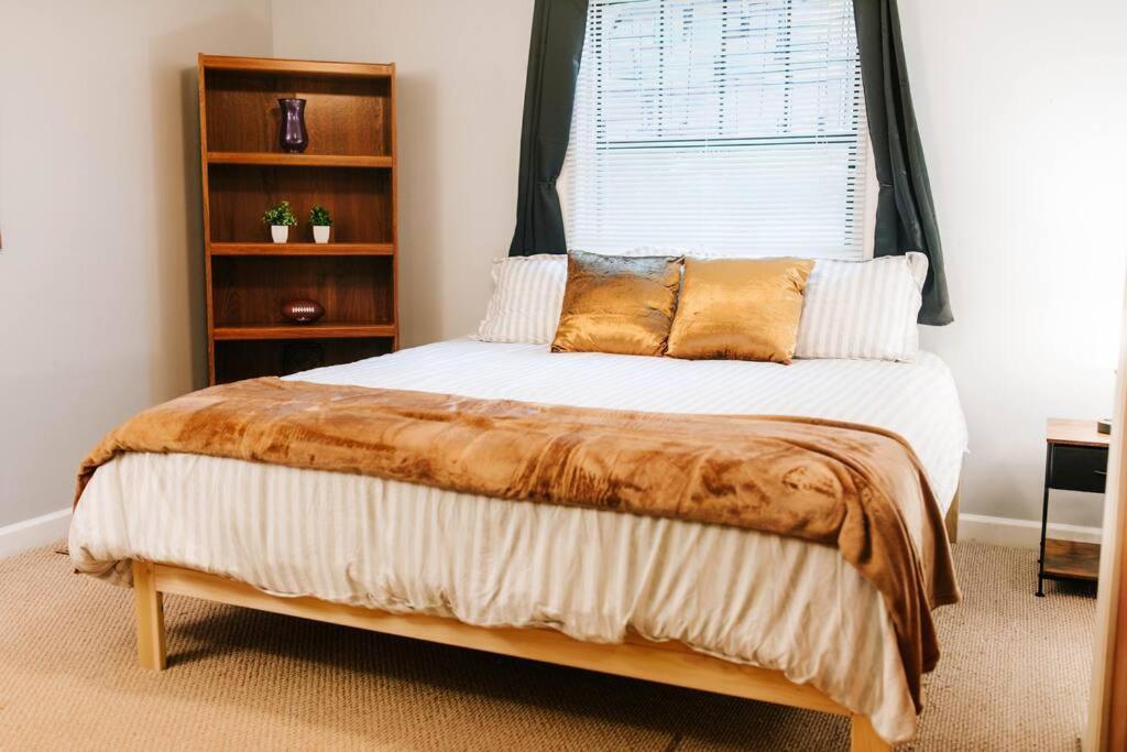 Cozy 3-Bed Athens Getaway, Right Near Uga! 아파트 외부 사진