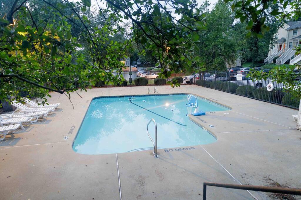 Cozy 3-Bed Athens Getaway, Right Near Uga! 아파트 외부 사진